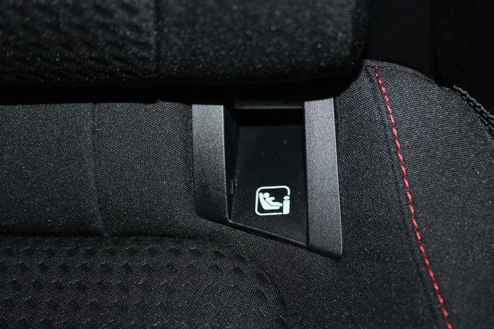 Fahrzeugabbildung Ford Focus MHEV ST-Line FahrerAssistenz + WinterPaket