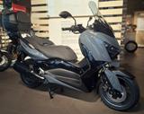Yamaha XMAX 300 TECH MAX  - Yamaha Motorräder in Chemnitz