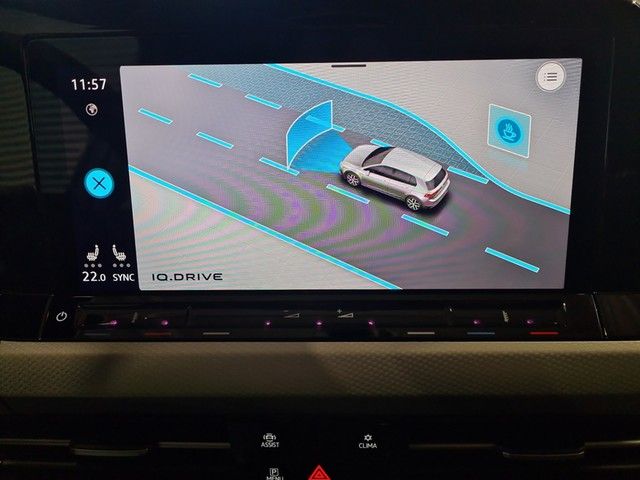 Fahrzeugabbildung Volkswagen Golf VIII TSI Move Kamera Navi LED VC