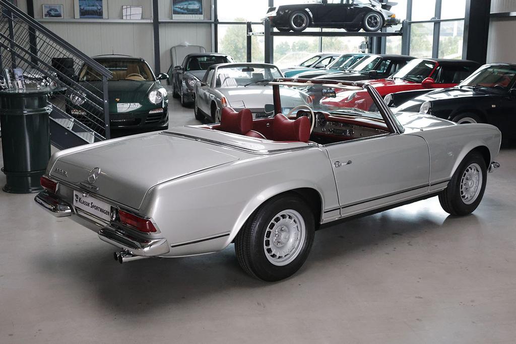 Mercedes-Benz SL 230