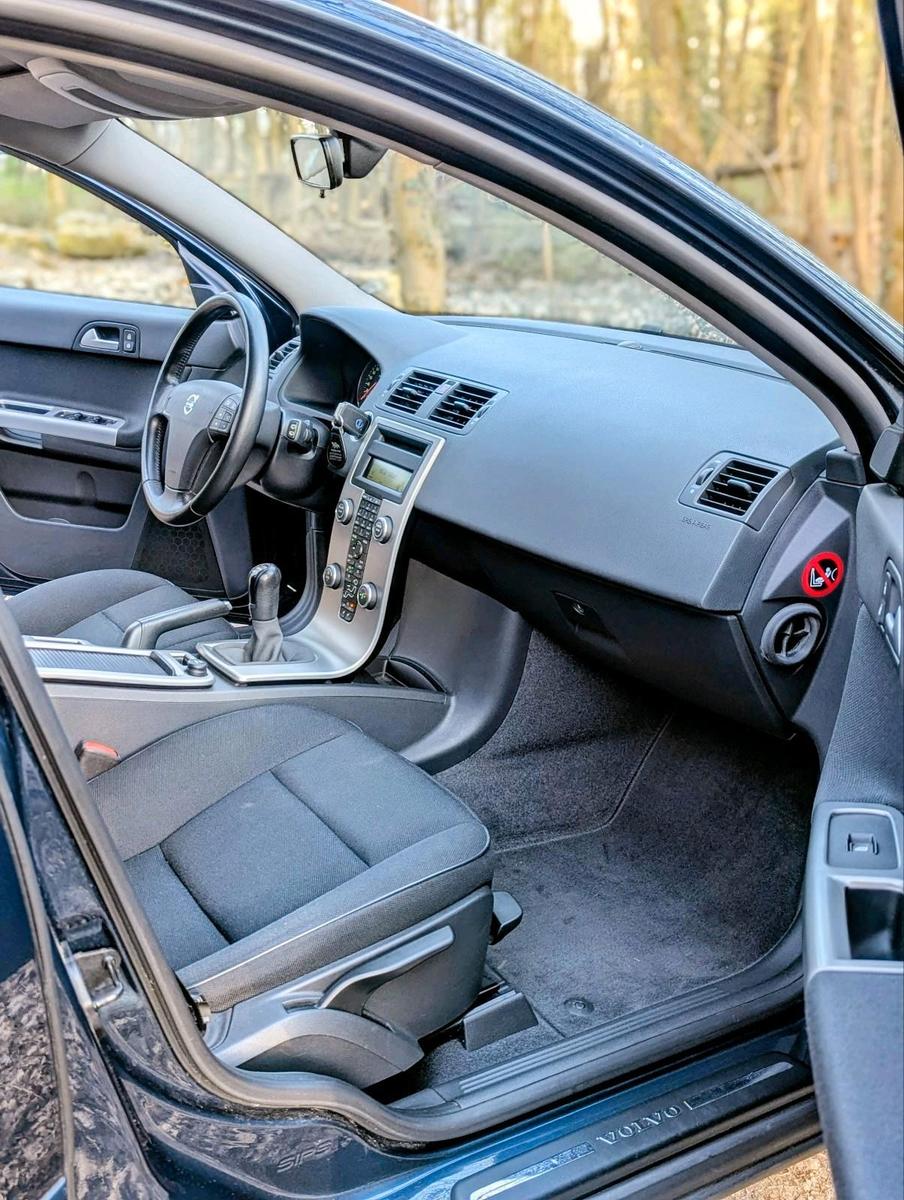 Volvo V50 2009 — photo 14