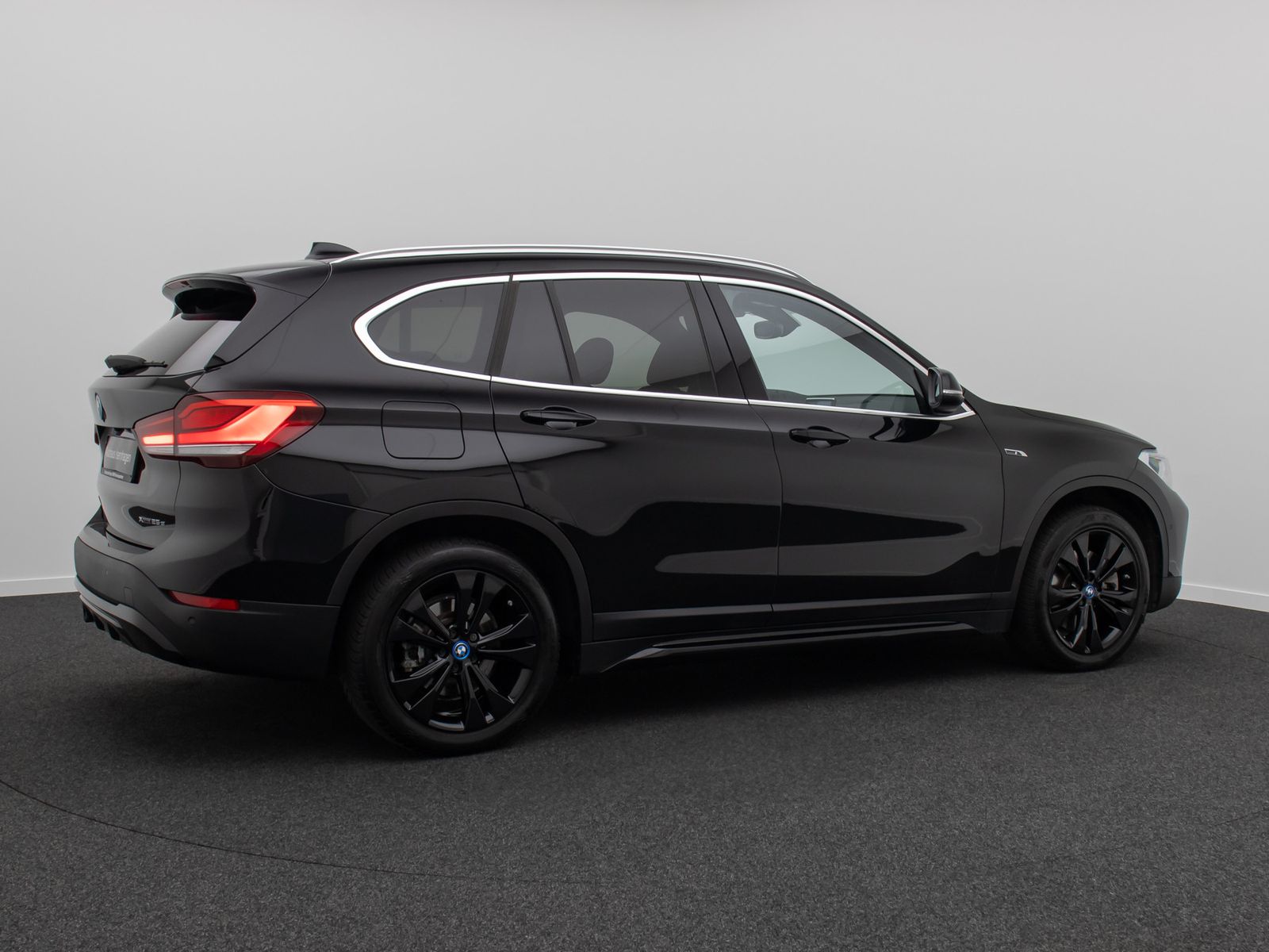 Fahrzeugabbildung BMW X1 xD25e Sport Line Kamera DAB Panorama H/K 18"