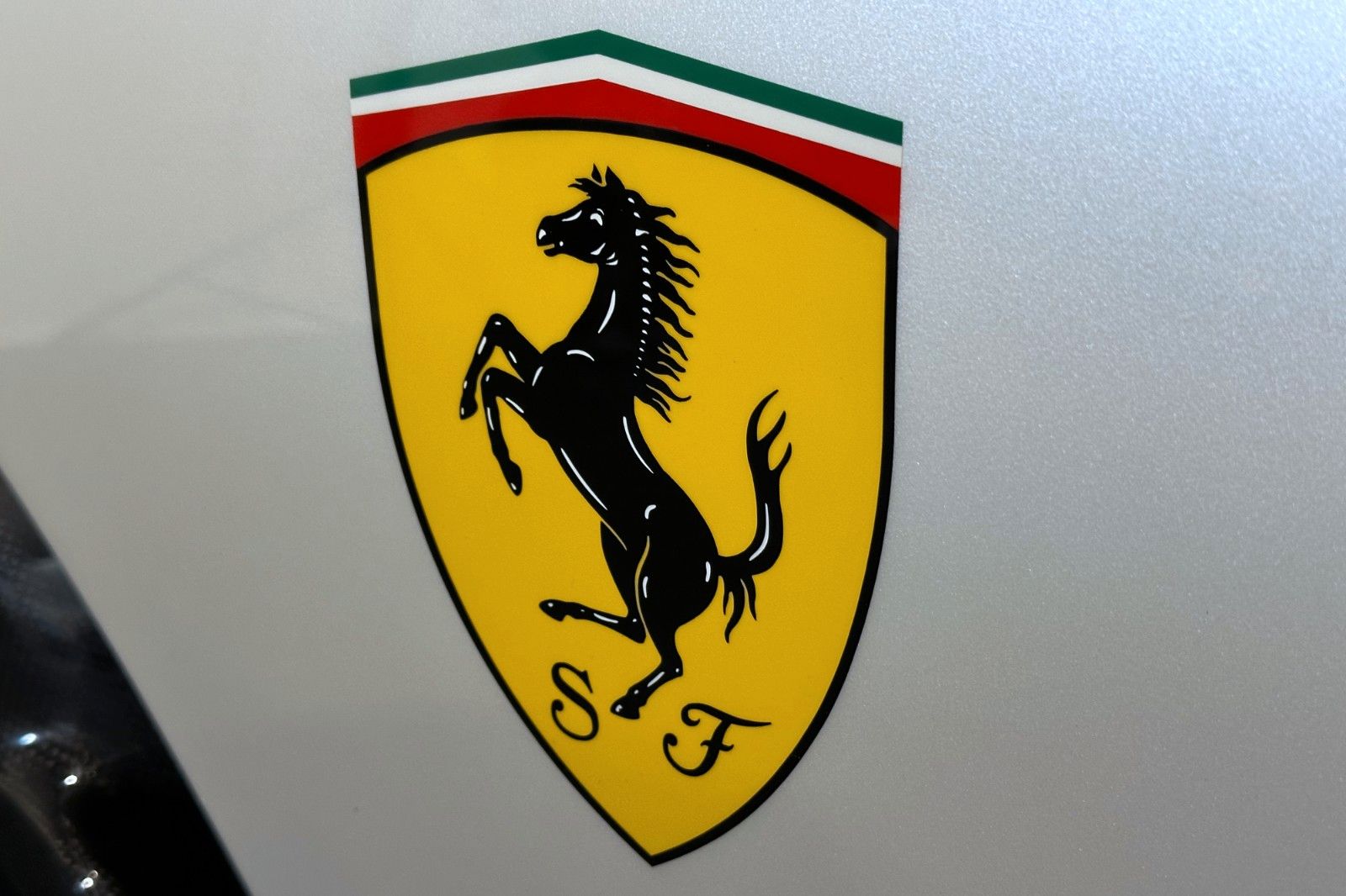 Fahrzeugabbildung Ferrari Purosangue | Carbon | Panorama | Massage Seats