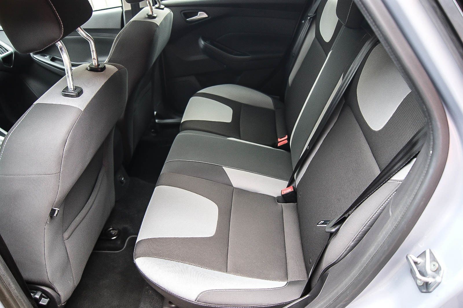 Fahrzeugabbildung Ford Focus Turnier Champions Edition AUTOMATIK