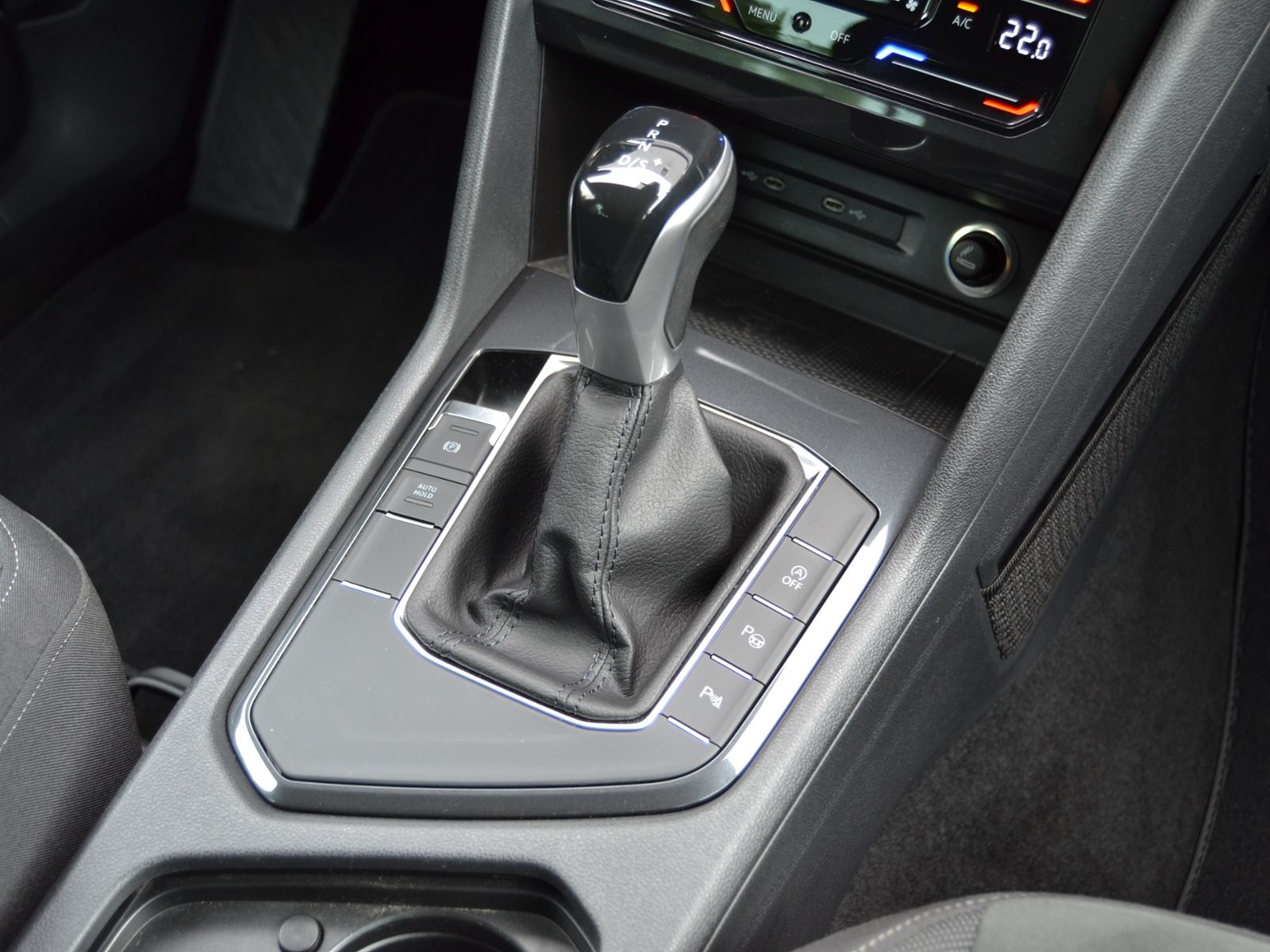 Tiguan 1.5 TSI 150 PS DSG Elegance AHK/SPORT-PAK