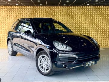 Porsche Cayenne - 1