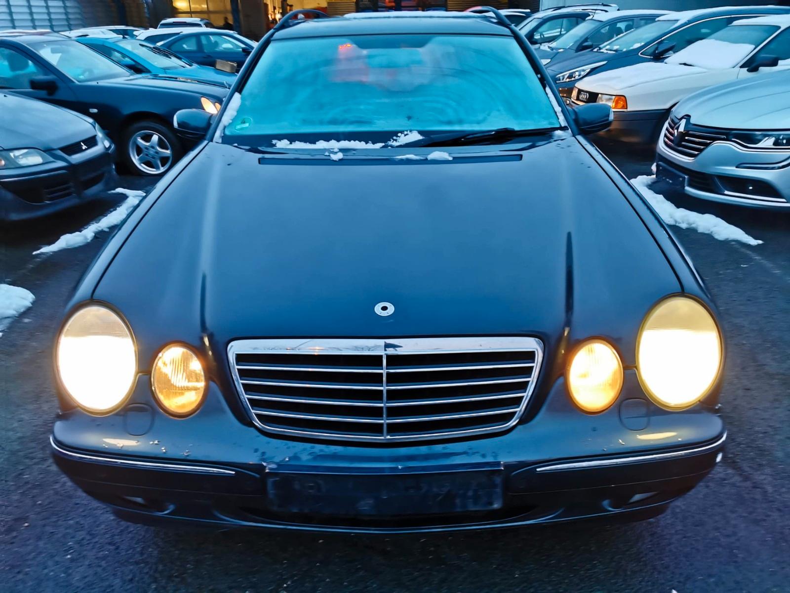 Mercedes-Benz E 240 T ELEGANCE* AUTOMATIK*LEDER*ALU*