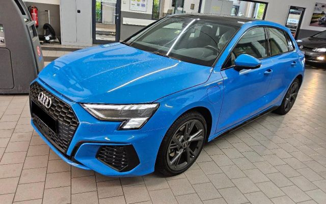 Audi A3 SPORTBACK 40TFSie 2x S LINE/BLACK/MATRIX/PANO