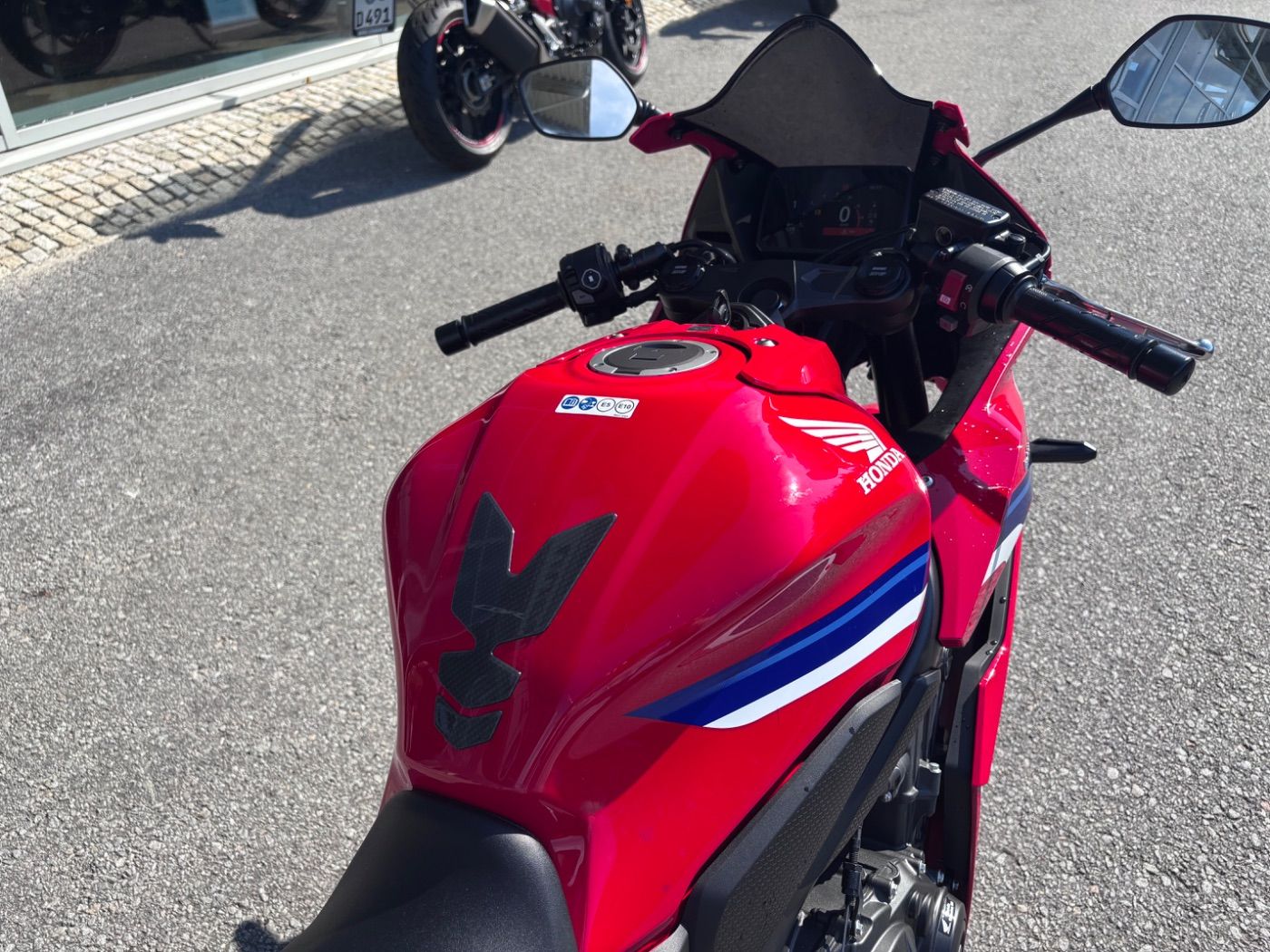Fahrzeugabbildung Honda CBR 650 R, Sport Paket, Kurzer KZH, Felgenaufkl.