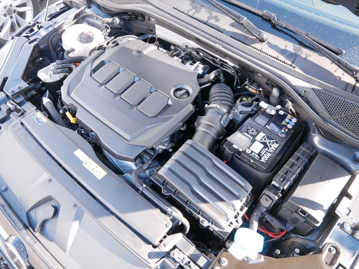 Fahrzeugabbildung Volkswagen Arteon SB 2.0 R-Line DSG AHK MATRIX NAVI SHZ ALU