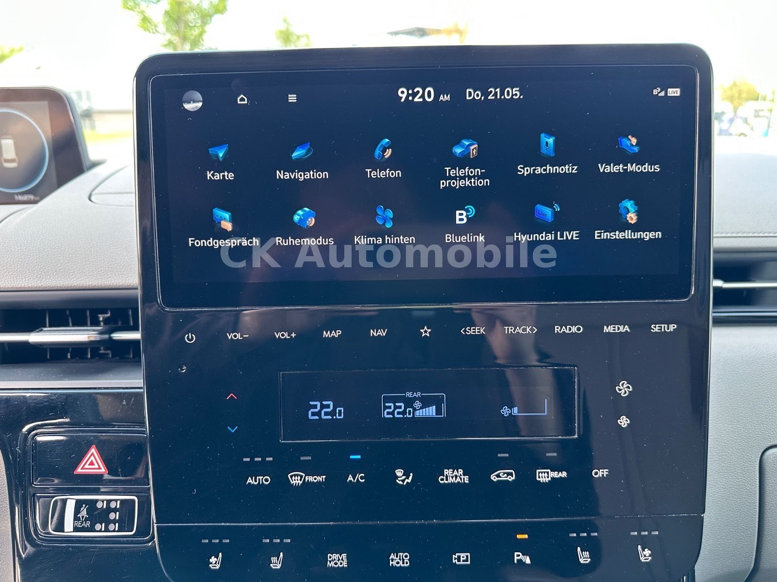 Fahrzeugabbildung Hyundai Staria Premium Signature 4WD/7Sitze/Navi/ACC/AHK