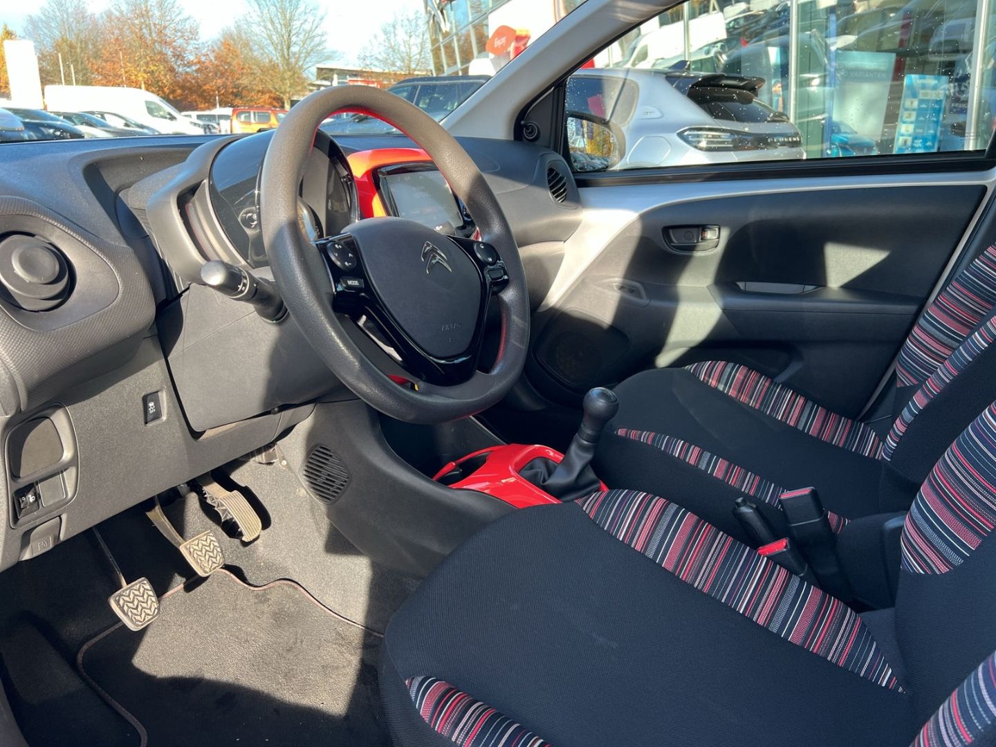 Fahrzeugabbildung Citroën C1 VTi 68 Airscape Feel Faltdach Notbremsass.
