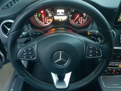 Fahrzeugabbildung Mercedes-Benz A 200d Urban Navi LED SiHz PDC RFK Tempo ePano