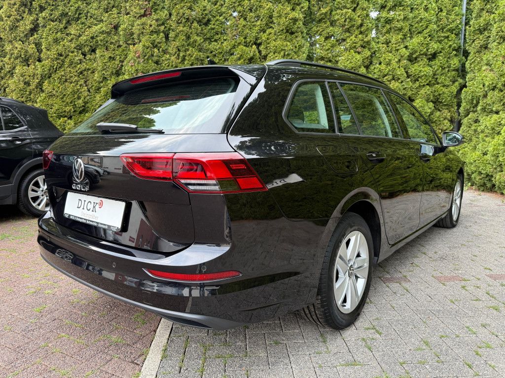 Fahrzeugabbildung Volkswagen Golf 2.0 TDI Life LED+NAVI+SHZ+AMBI+ACC+CARPLAY