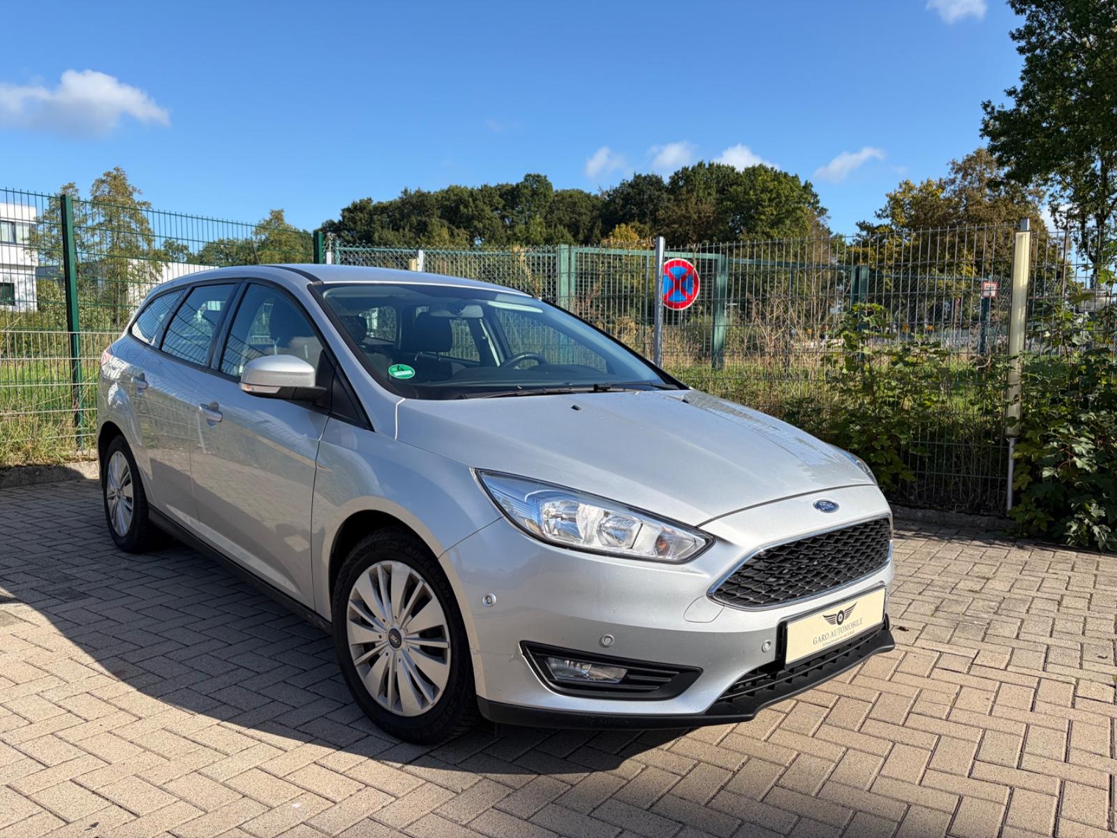 Ford Focus Turnier Business~NAVI~REIFEN NEU~SHZ~PDC
