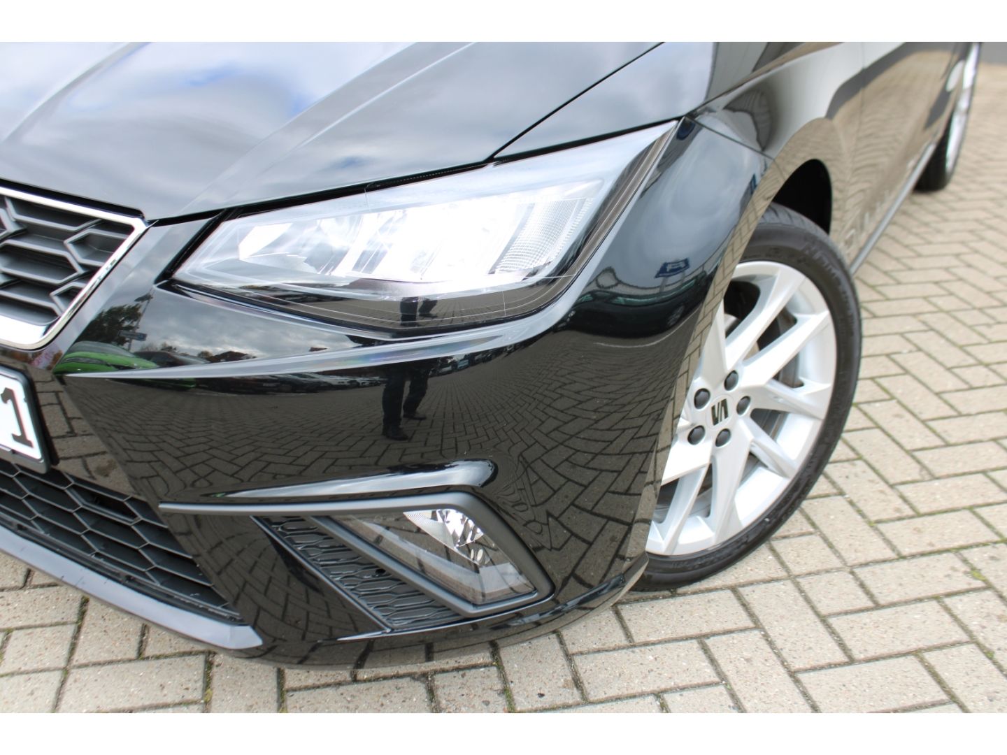 SEAT Ibiza 1.0 TSI FR LED Full Link PDC GRA Klimaauto - Image 25