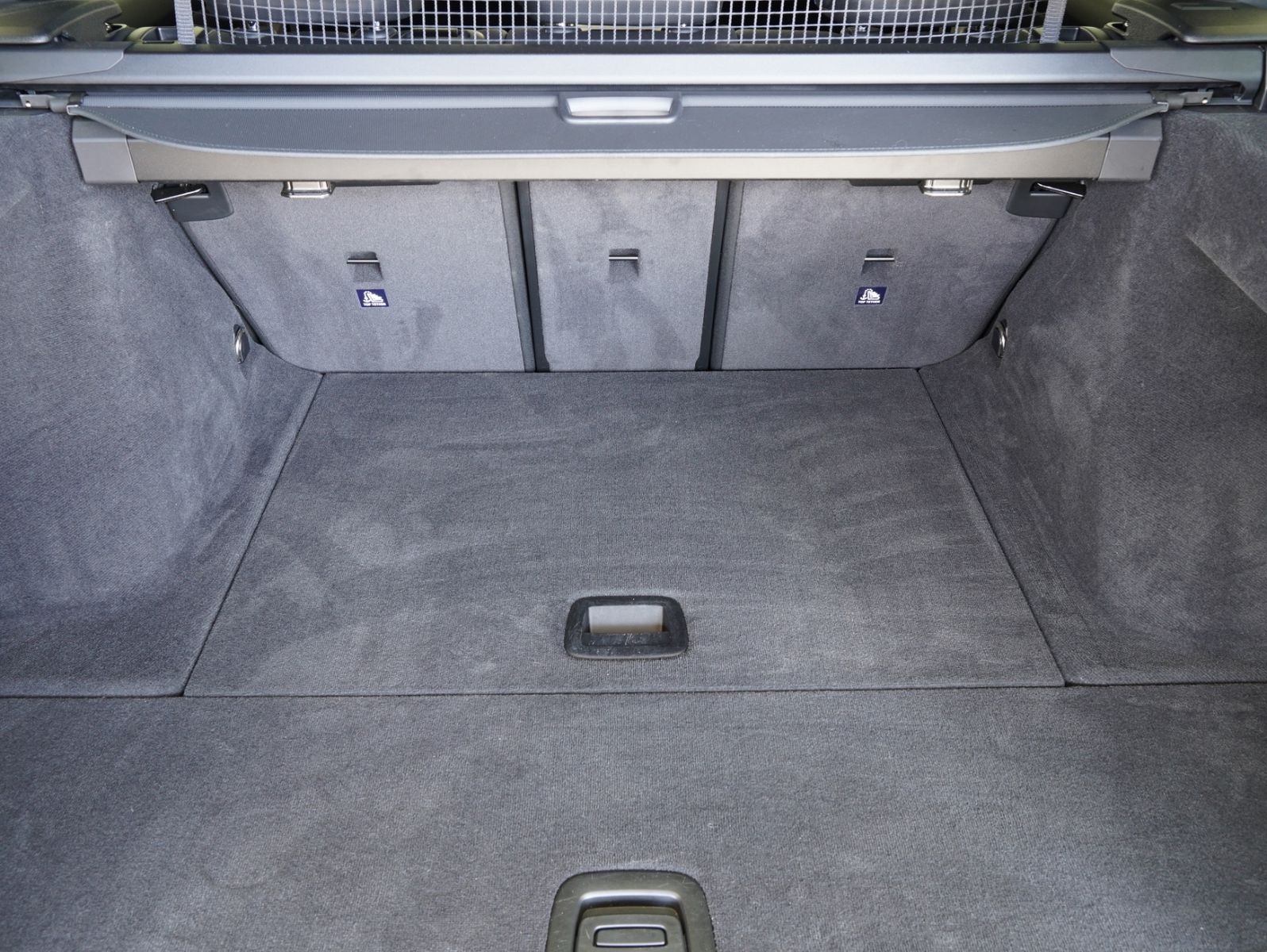 Fahrzeugabbildung BMW 320 i Touring M Sport SHADOW/WIDE/HEADUP/PANO