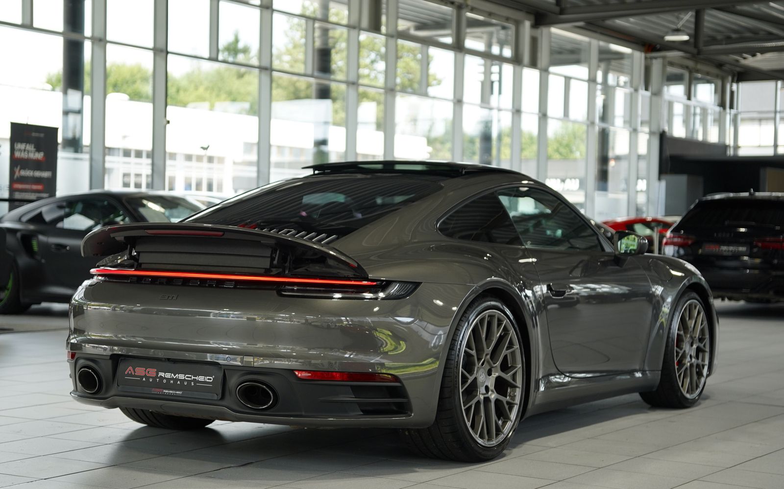 Porsche 992