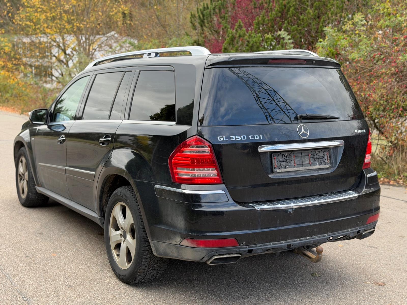 Mercedes-Benz GL350 2009 — rear view
