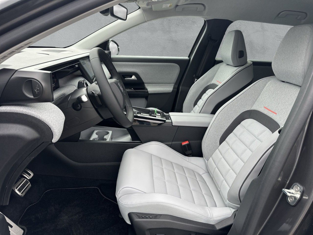 Fahrzeugabbildung Citroën C5 Aircross Elektro 210 Komfort-Range Team D - mit KI generiert/bearbeitet