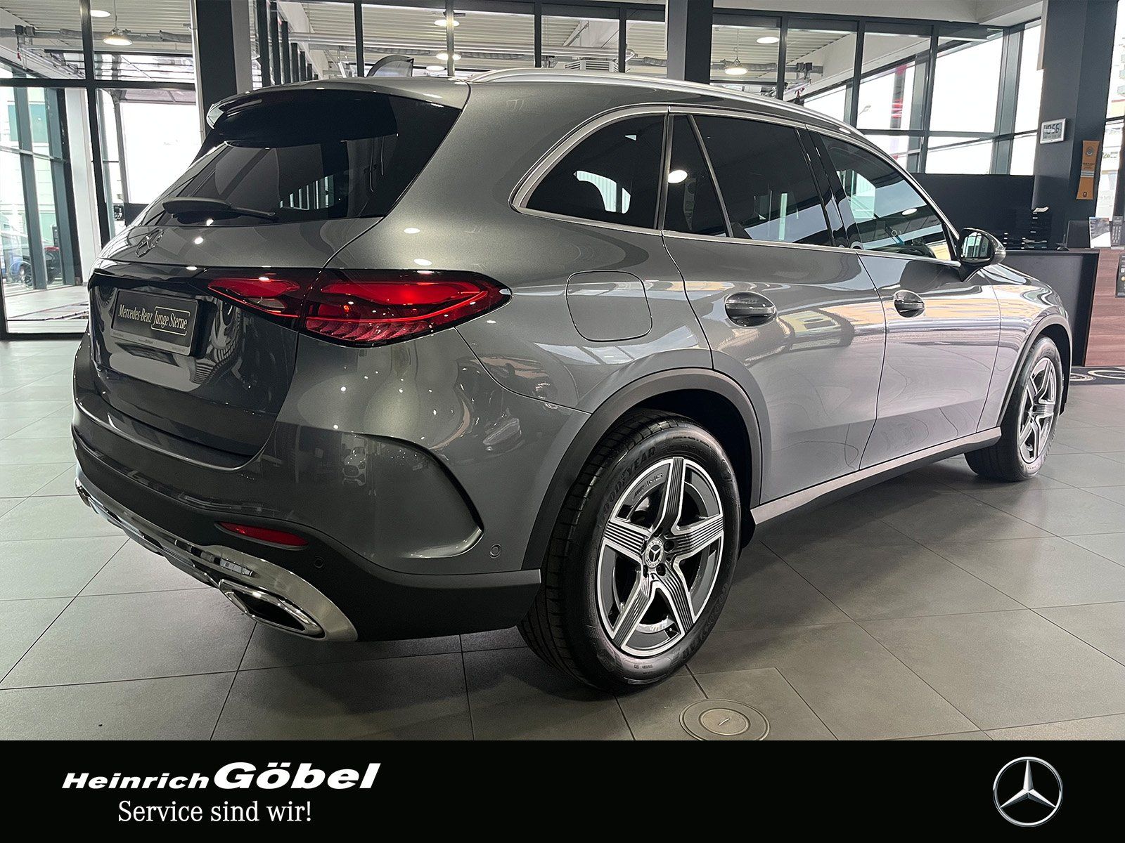 Fahrzeugabbildung Mercedes-Benz GLC 300 4M AMG+PANO+AHK+LED+KAMERA+NAVI+MEMORY