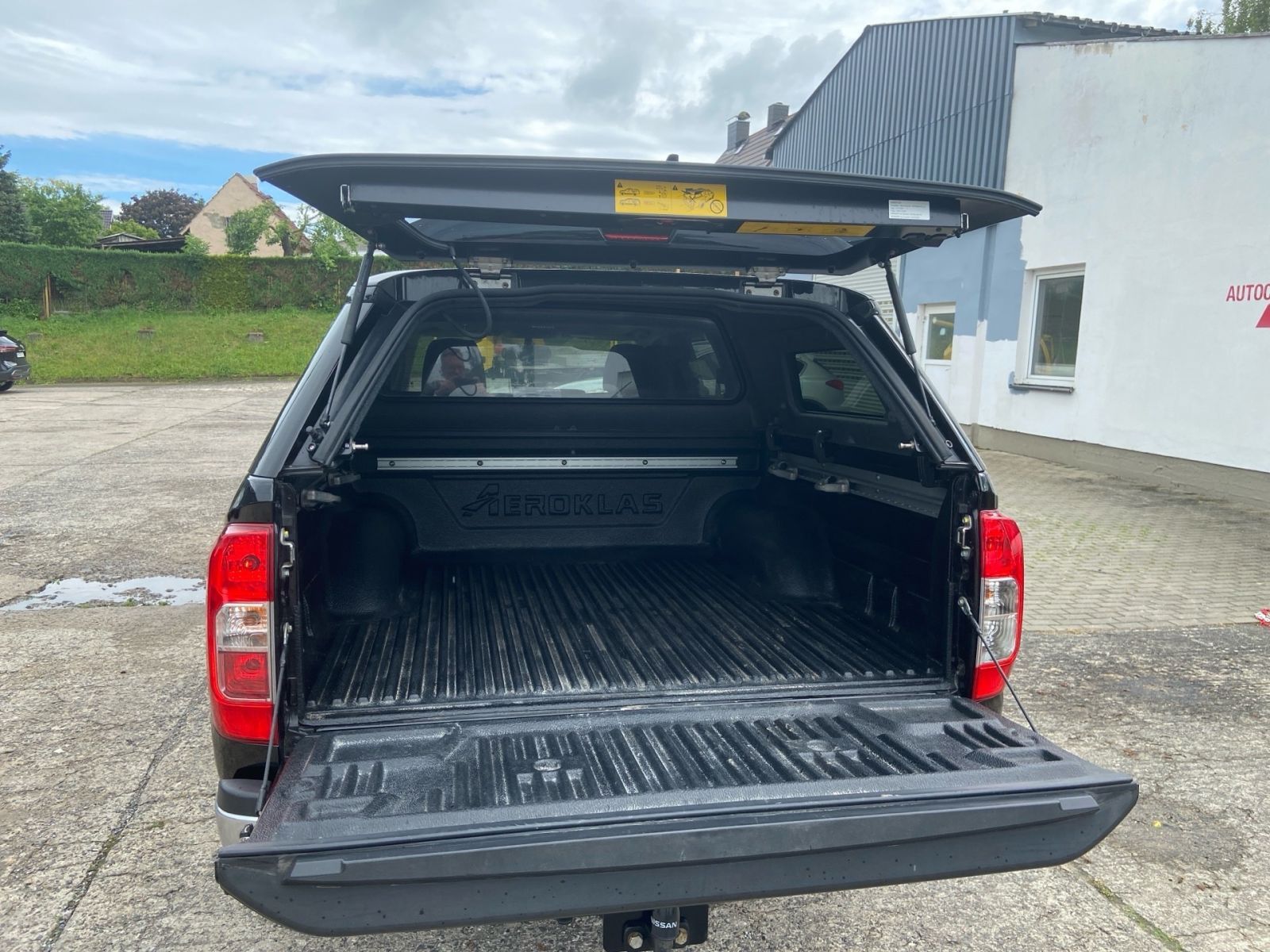 Fahrzeugabbildung Nissan Navara Tekna Double Cab 4x4 Automatik , Hardtop,