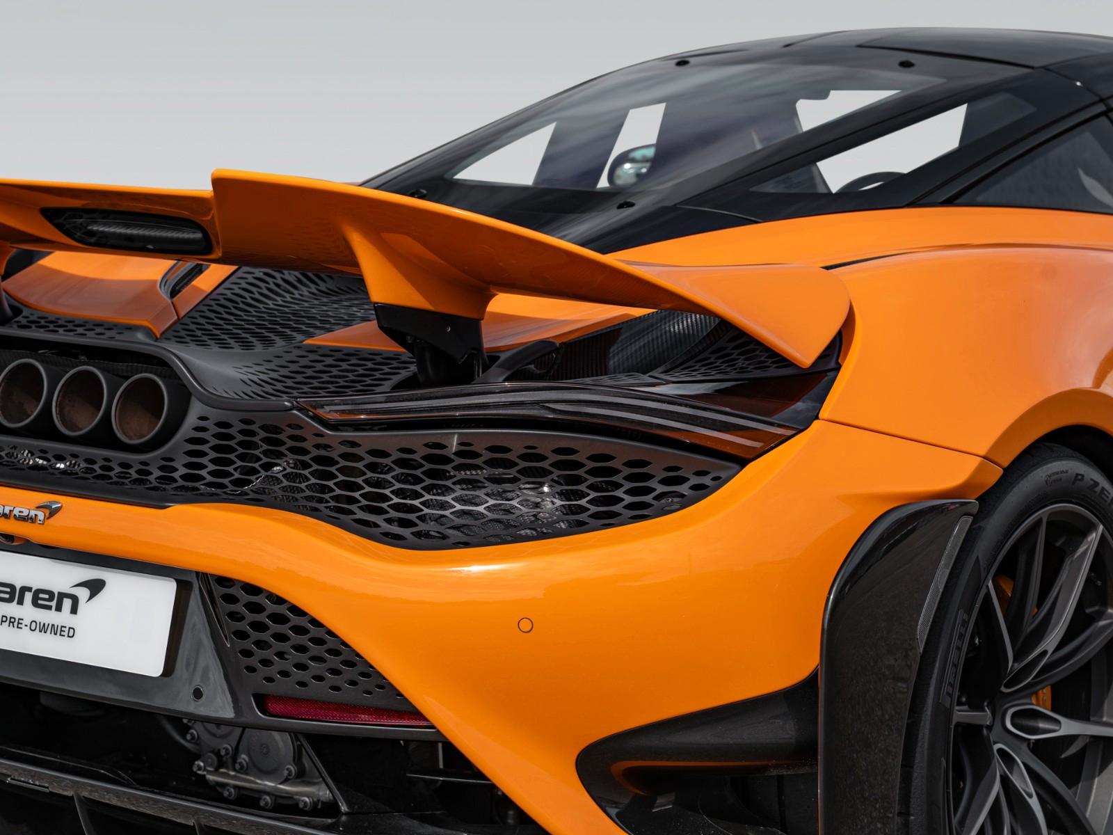 McLaren 765LT Coupé | Racing Seats | Engine Window