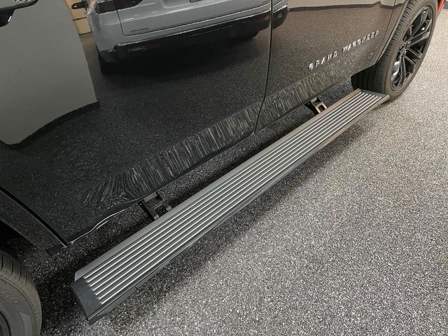 Fahrzeugabbildung Jeep GRAND WAGONEER OBSIDIAN 6.4L V-8  SOFORT!!!