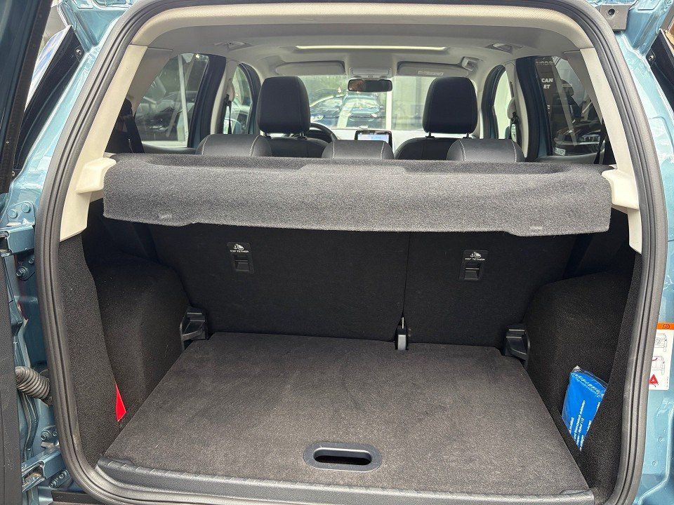 Fahrzeugabbildung Ford EcoSport 1.0i 125PS A/T EcoBoost Titanium