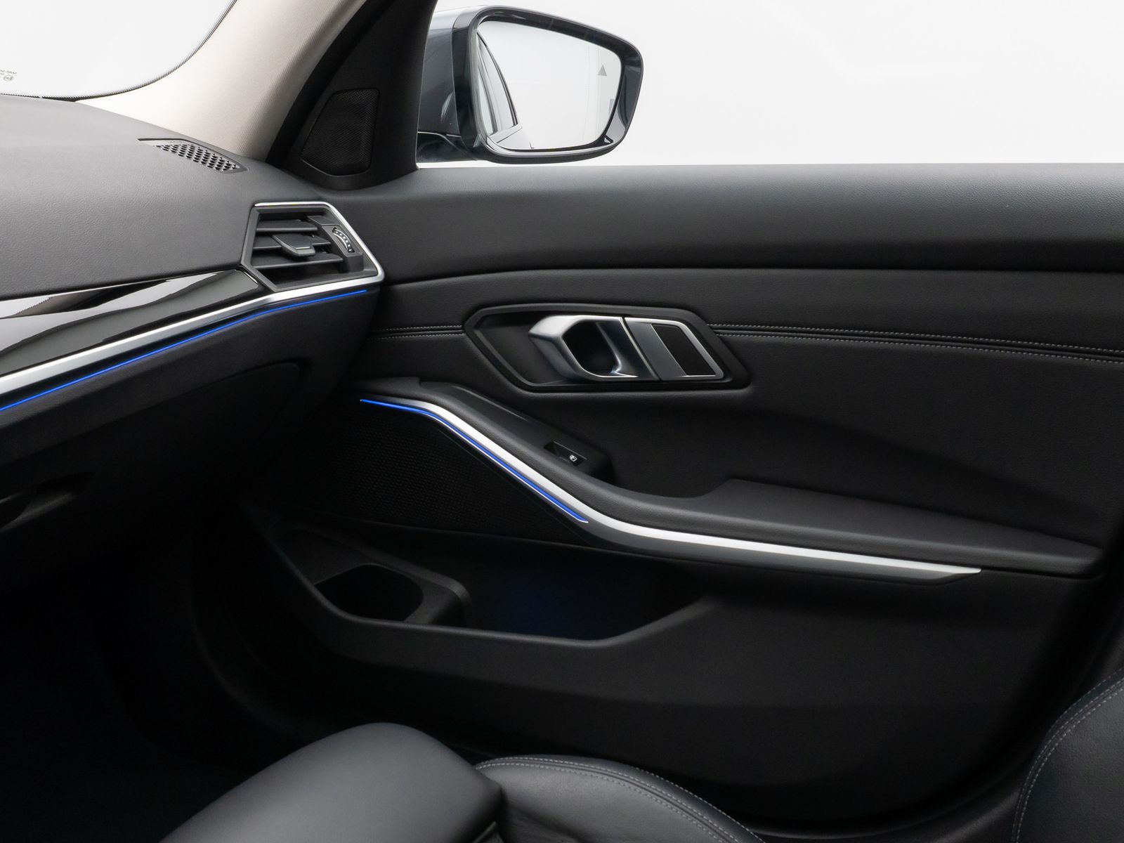 Fahrzeugabbildung BMW 330i xD SportLine Panorama Kamera Laser DAB HiFi