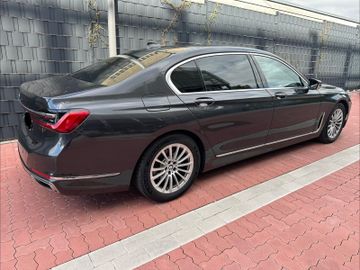 BMW 730 - 8