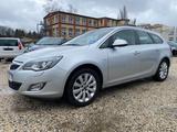Opel Astra J Sports Tourer 1.7 CDTI INNOVATION 1.Hand - Opel Astra mit Diesel-Antrieb: Kombi, Euro4, 1.7