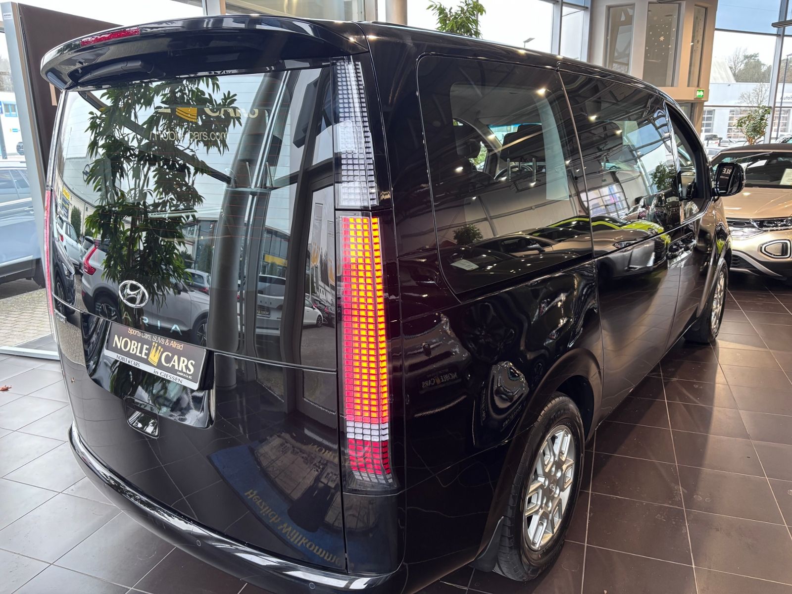 Fahrzeugabbildung Hyundai STARIA Trend 2WD SHZ LED NAVI ALU