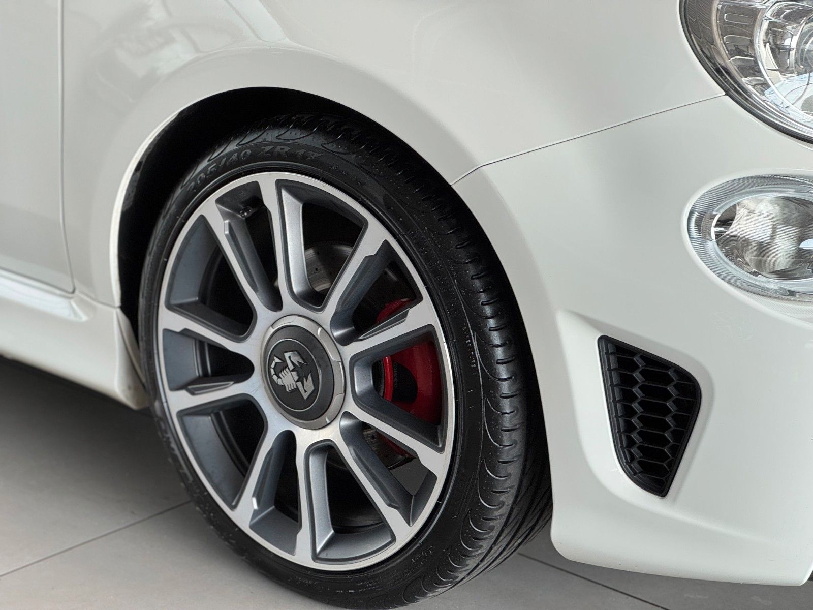 Fahrzeugabbildung Abarth 500 Cabrio 595 C Turismo 70th Anniversary
