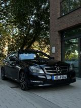 Mercedes-Benz C 250 BlueEFFICIENCY Coupé Autom. - - Mercedes-Benz C 250 in Bremen