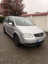 Volkswagen Touran 1,6 FSI 2te Hand 5sitzer 96000km - Volkswagen Touran: 1.9