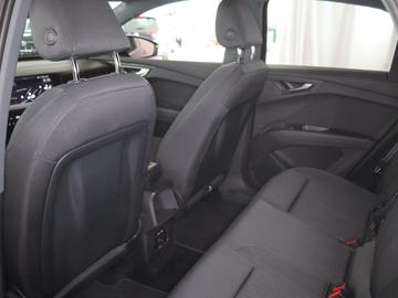 صورة مصغرة 15 لـ 2024 AUDI Q4 E-TRON