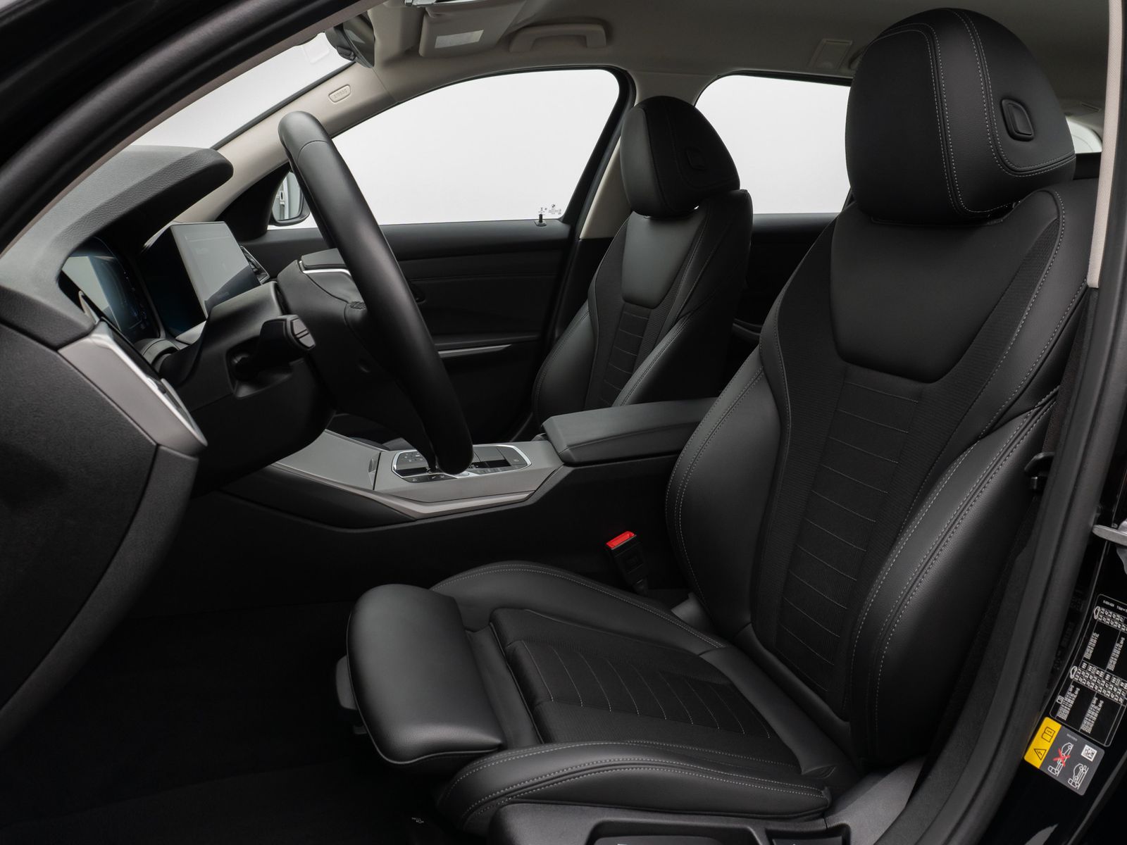 Fahrzeugabbildung BMW 330e Kamera DAB CockPitPr DrivAssis Alarm Sport
