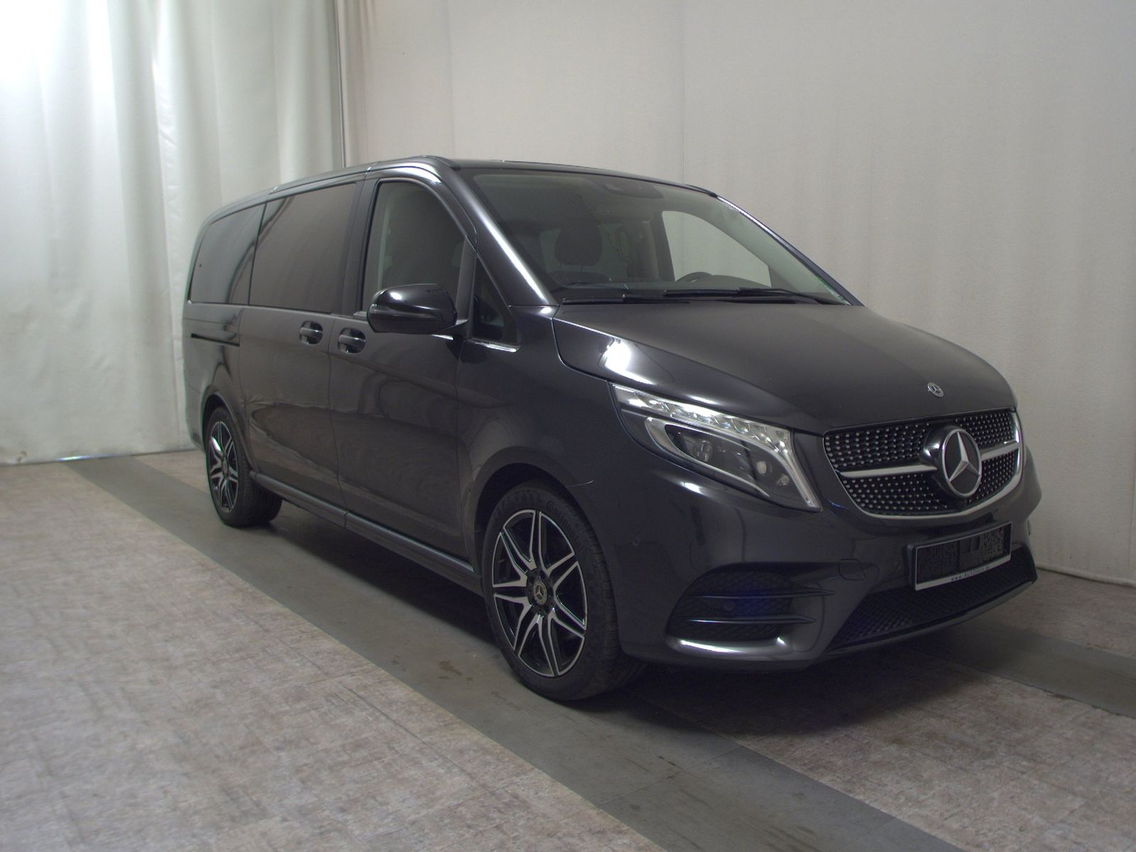 Mercedes-Benz V 220 d AMG-Line lang Airmatic Navi LED RfK AHK foto 3