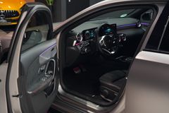 MERCEDES-BENZ A 250e AMG*AMBIENTE*CAM*LED*NAVI*BUSINESS-PAKET*