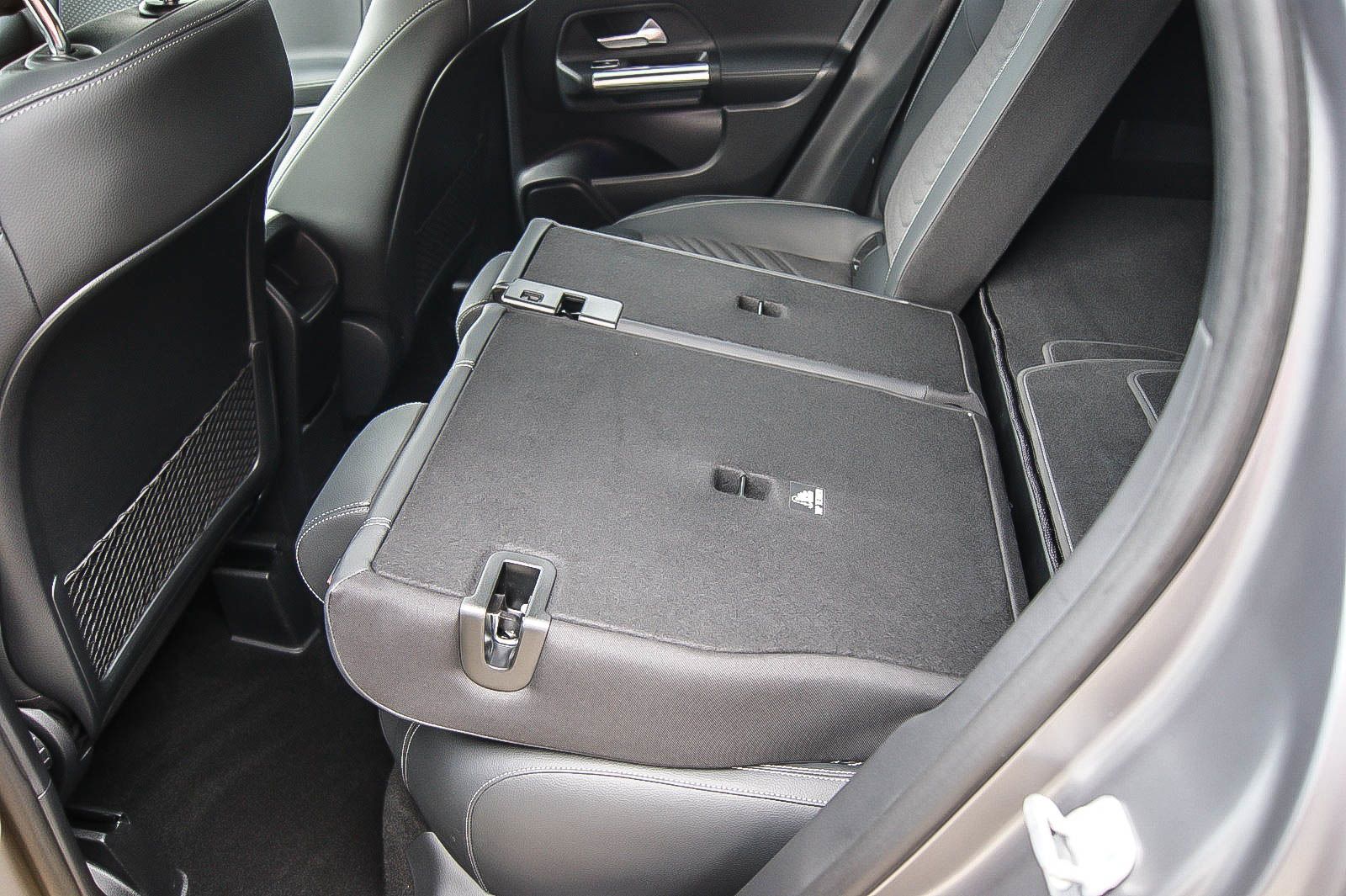 Fahrzeugabbildung Mercedes-Benz GLA 220 4-Matic Allrad Aut. MBUX KEYLESS 1.HAND
