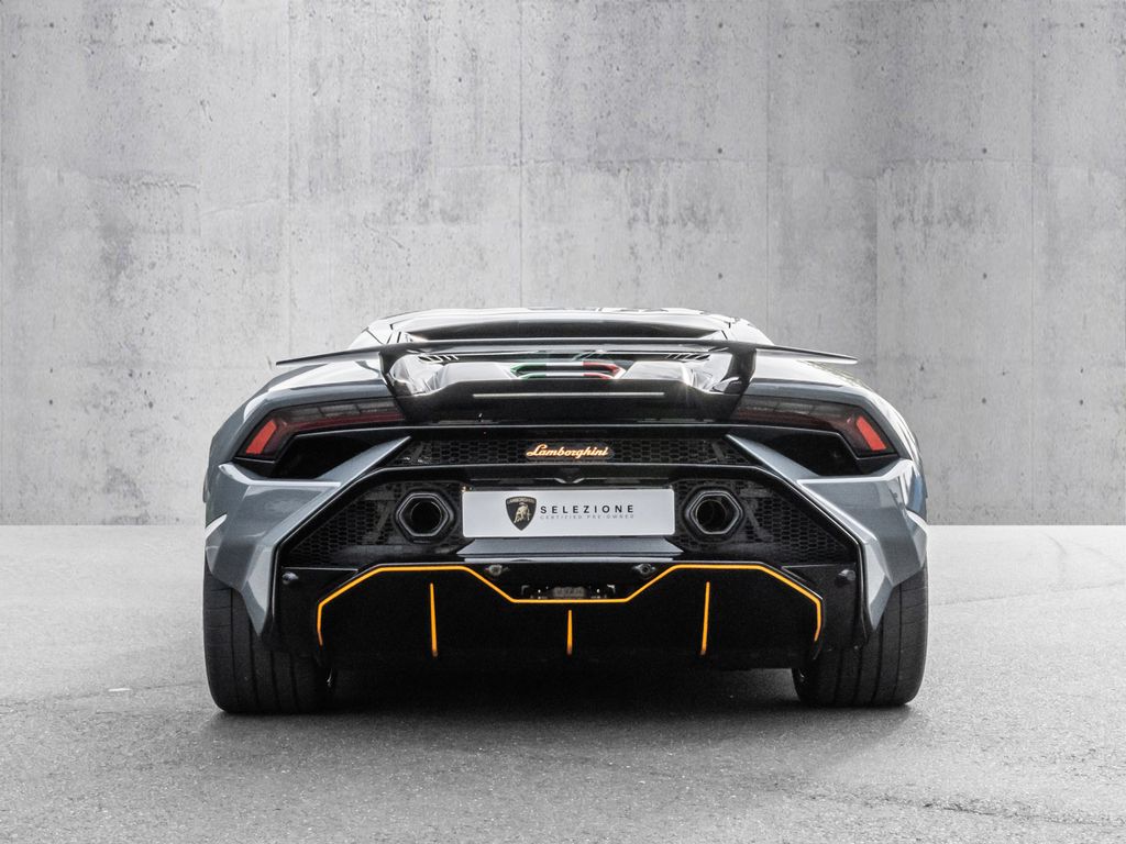 LAMBORGHINI Huracán 2024