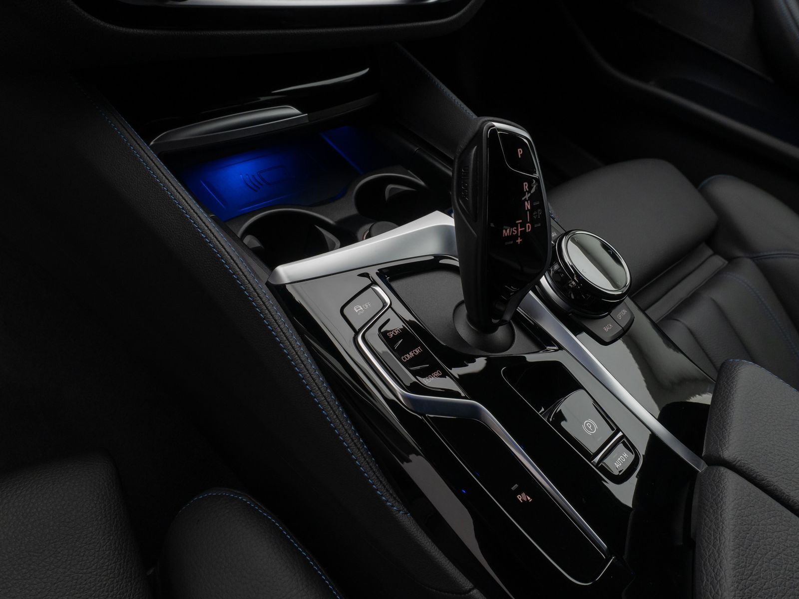 Fahrzeugabbildung BMW 540d xD M Sport Kamera Laser HUD DAB H/K Komfort