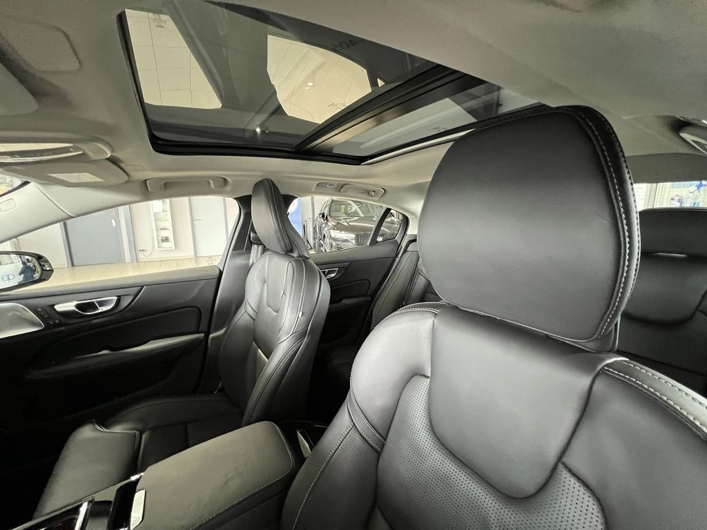 Volvo S60 T8 Ultimate Dark Recharge AWD B&W Massage