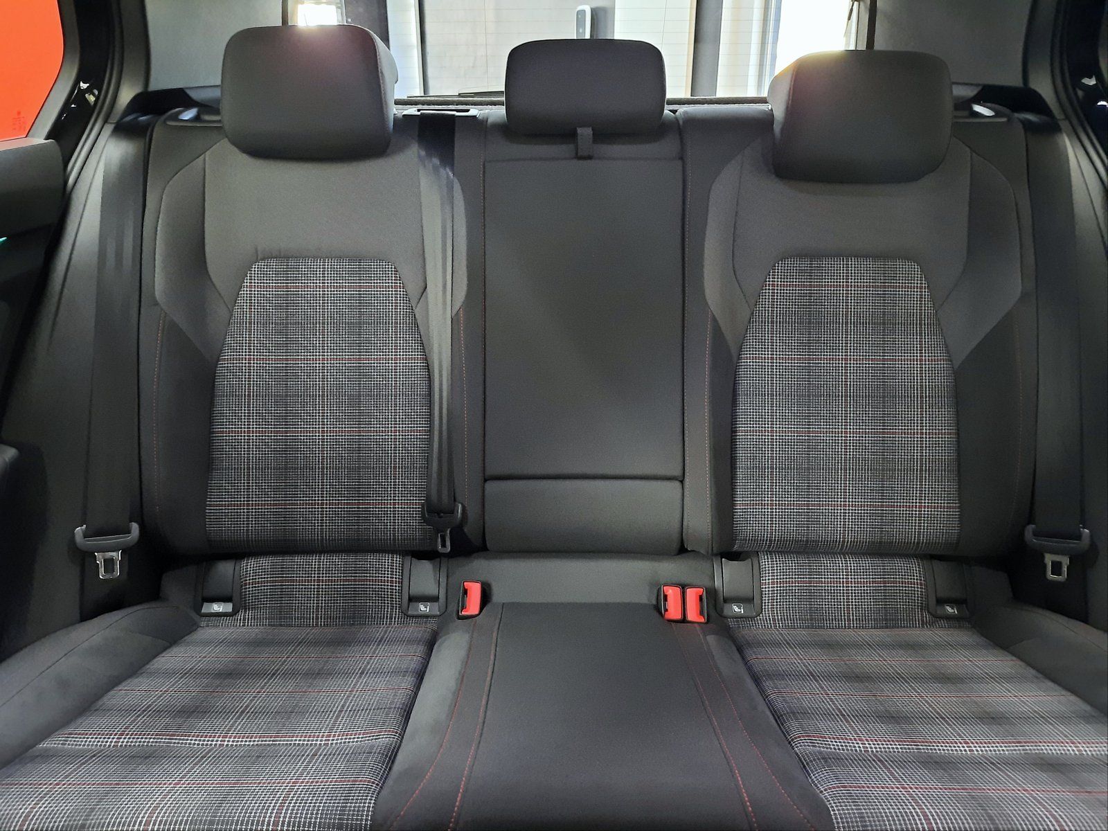 Fahrzeugabbildung Volkswagen Golf GTI *LED*PDC*Sitzhzg*App*ACC*DAB*LaneAssist