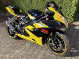 Suzuki GSXR 1000 - SUZUKI GSXR 1000