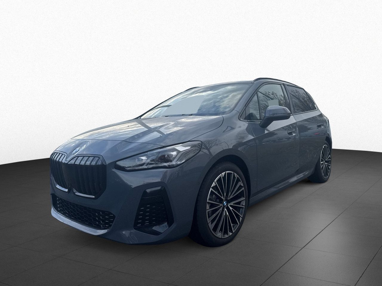 BMW 223 Active Tourer - Bild 3