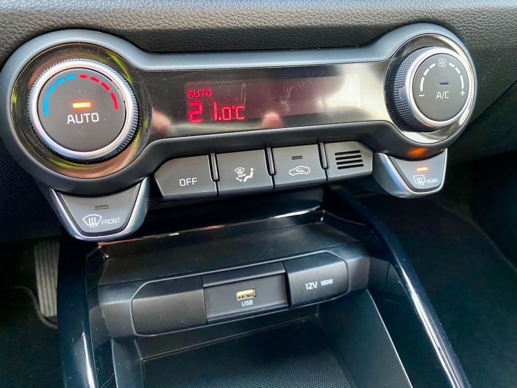 Fahrzeugabbildung Kia Stonic 1.0 DCT7 Vision AAC PDC SHZ ISOFIX ALU