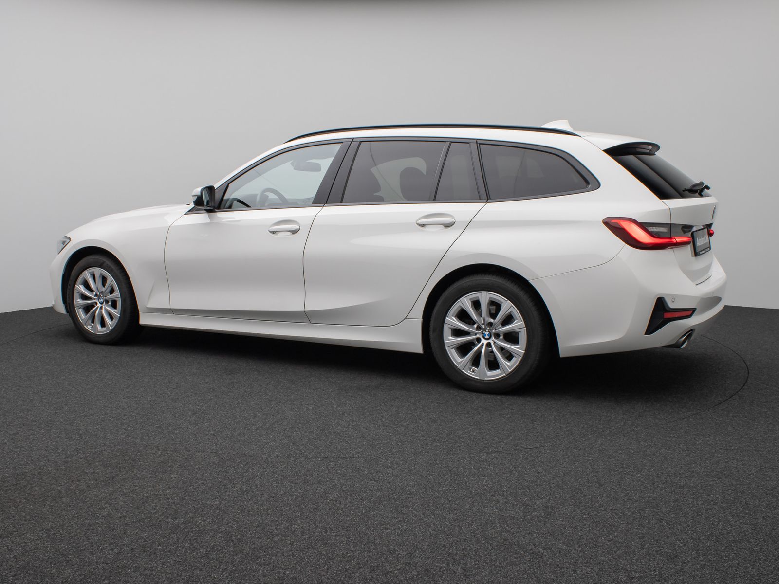 Fahrzeugabbildung BMW 320d xD Panorama DAB PDC Geschwindigkeitsreg LED