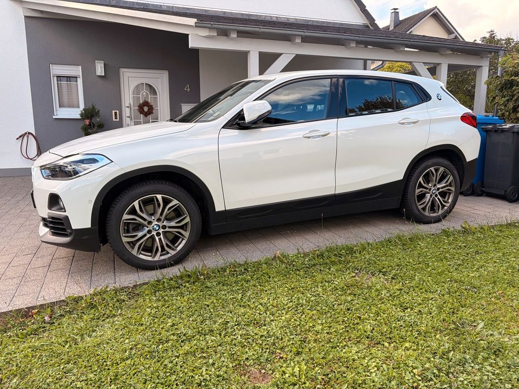 Image of BMW X2